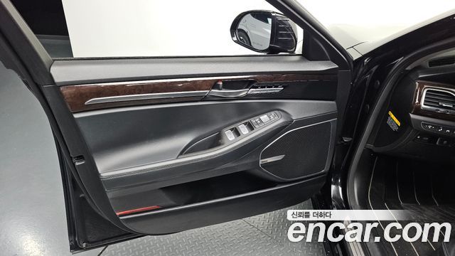 Genesis EQ900 2016 — photo 14