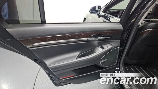 Genesis EQ900 2016 — photo 15