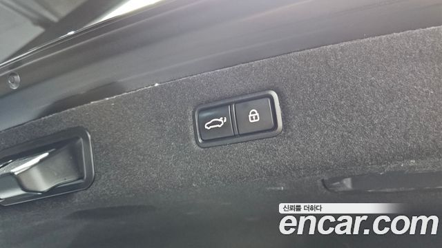 Genesis EQ900 2016 — photo 27