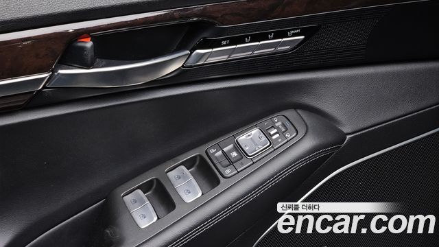 Genesis EQ900 2016 — photo 30