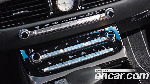 Genesis EQ900 2016 — photo 31