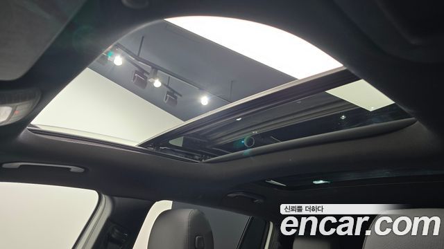 Mercedes-Benz GLB-Class 2023 — photo 24