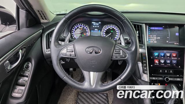 Infiniti Q50 2016 — photo 19