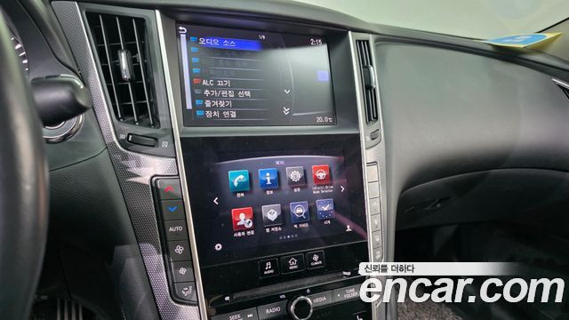 Infiniti Q50 2016 — photo 20