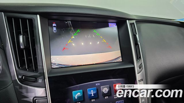 Infiniti Q50 2016 — photo 24