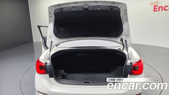 Infiniti Q50 2016 — photo 33