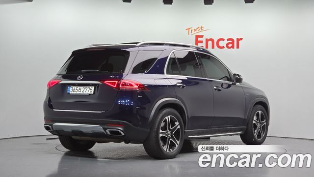 Mercedes-Benz GLE-Class 2021 — photo 2