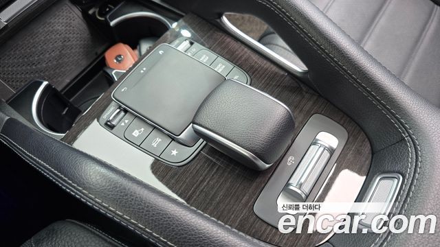 Mercedes-Benz GLE-Class 2021 — photo 23