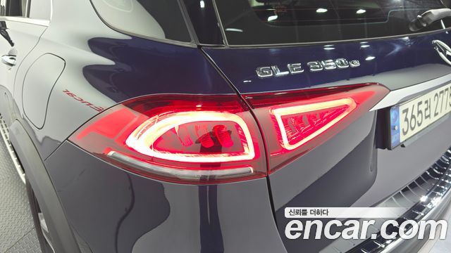 Mercedes-Benz GLE-Class 2021 — photo 9