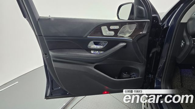 Mercedes-Benz GLE-Class 2021 — photo 14