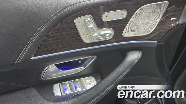 Mercedes-Benz GLE-Class 2021 — photo 27