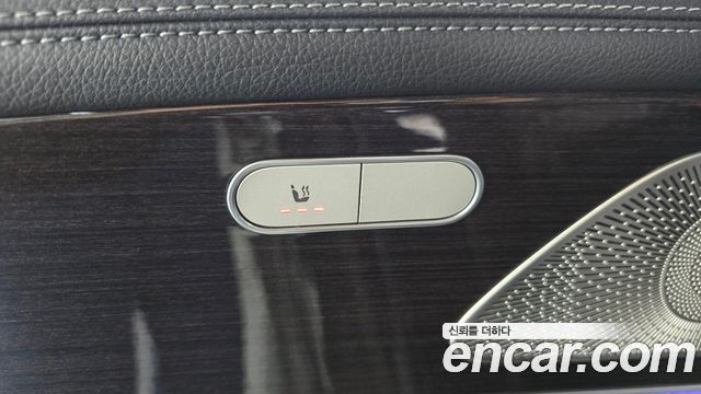 Mercedes-Benz GLE-Class 2021 — photo 29