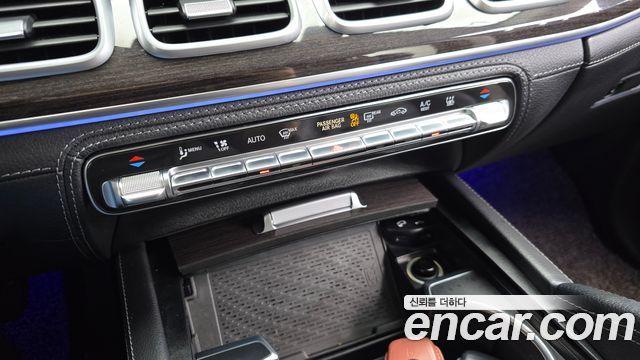 Mercedes-Benz GLE-Class 2021 — photo 30