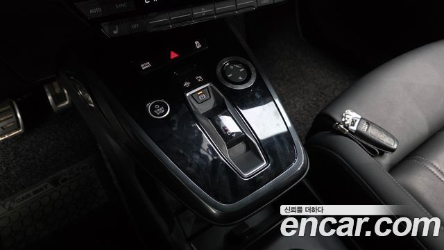 Audi Q4 e-tron 2023 — photo 12