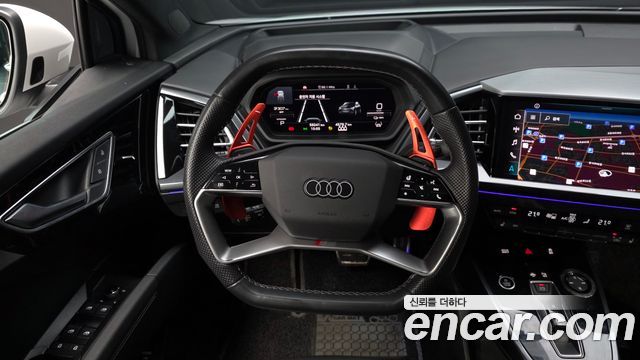 Audi Q4 e-tron 2023 — photo 19