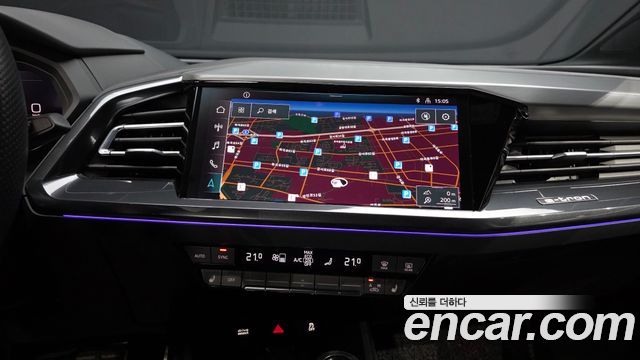 Audi Q4 e-tron 2023 — photo 20