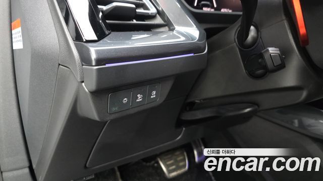 Audi Q4 e-tron 2023 — photo 28