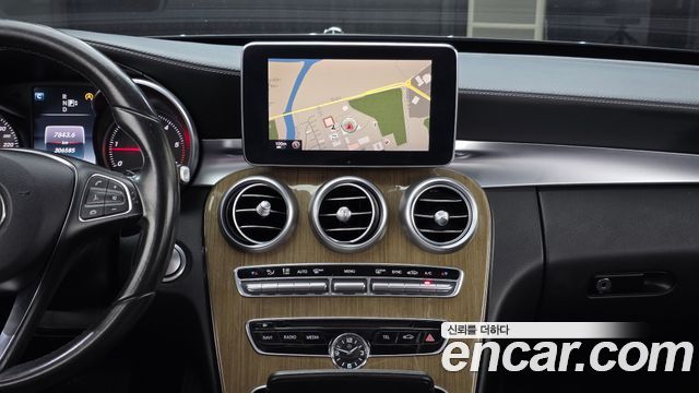 Mercedes-Benz C-Class 2015 — photo 18