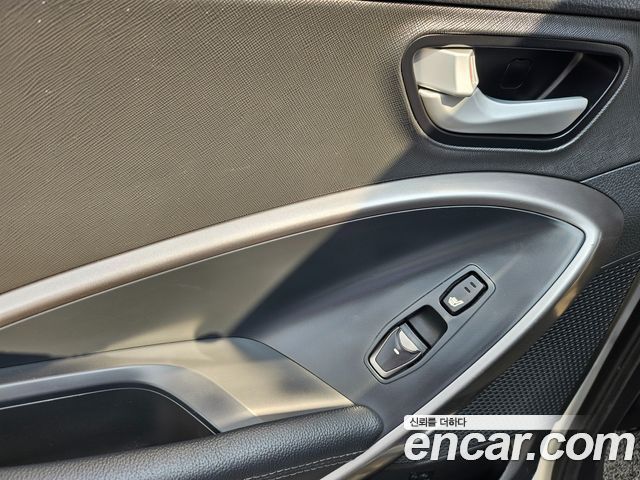 Hyundai Santafe 2016 — photo 18
