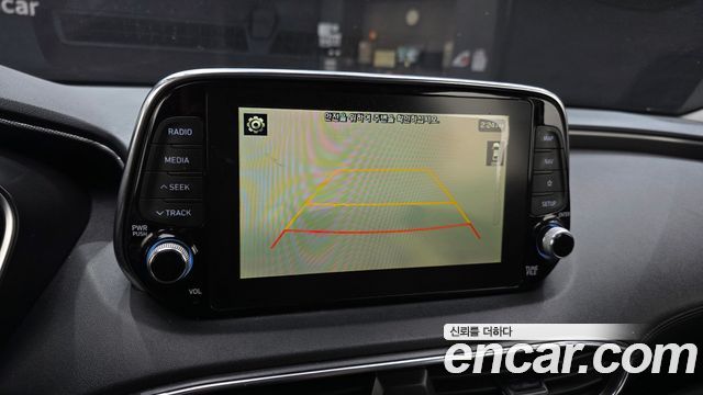 Hyundai Santafe 2019 — photo 17
