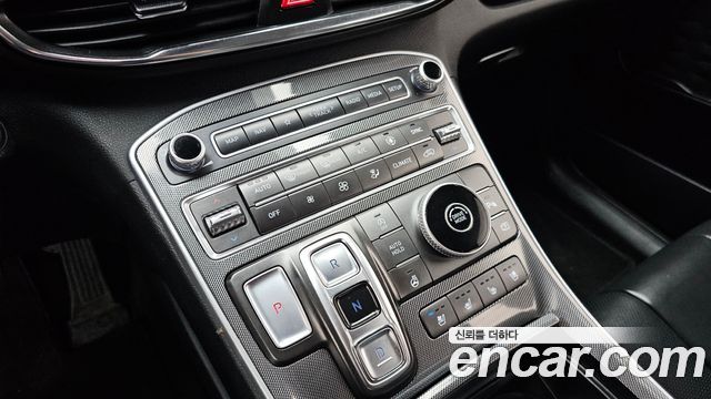 Hyundai Santafe 2021 — photo 12
