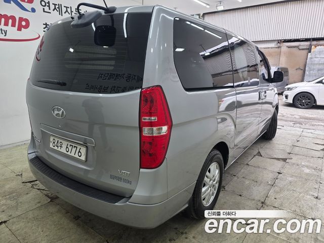 Hyundai Starex 2017 — photo 2