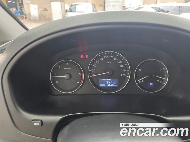 Hyundai Starex 2017 — photo 8