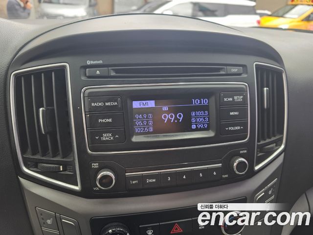 Hyundai Starex 2017 — photo 14