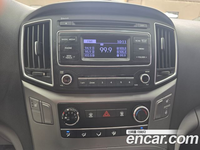 Hyundai Starex 2017 — photo 16