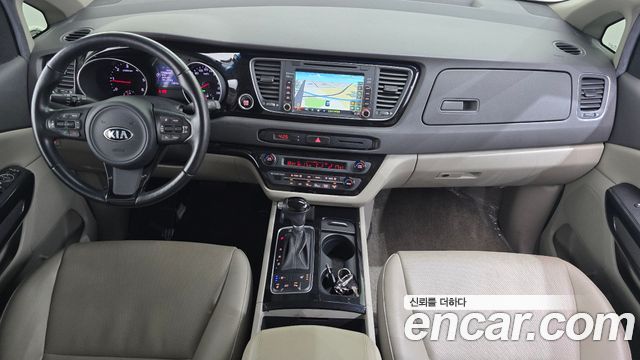 Kia Canival 2015 — photo 10