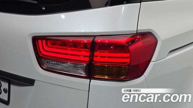 Kia Canival 2015 — photo 9