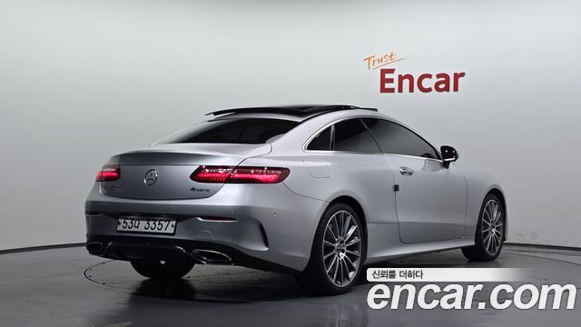 Mercedes-Benz E-Class 2017 — photo 2