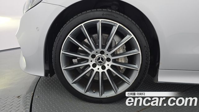 Mercedes-Benz E-Class 2017 — photo 5