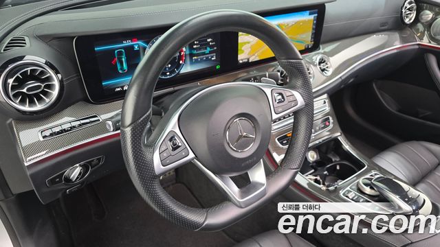 Mercedes-Benz E-Class 2017 — photo 19