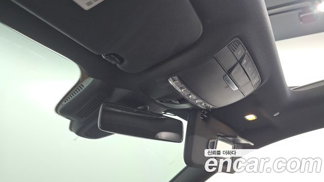 Mercedes-Benz E-Class 2017 — photo 27