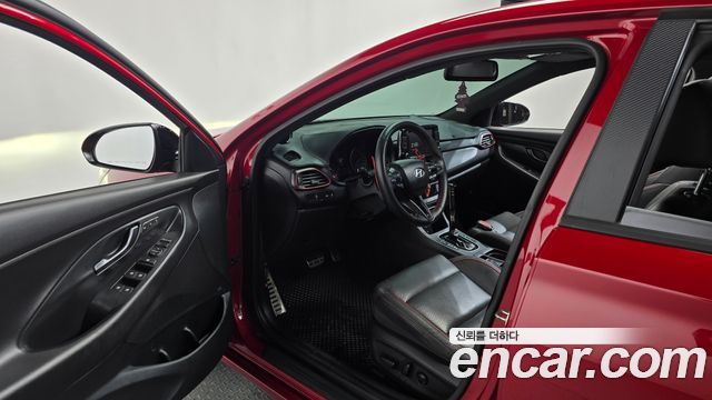 Hyundai i30 2019 — photo 13