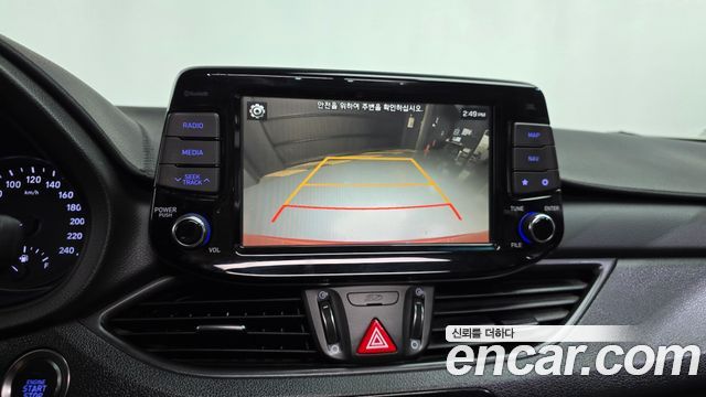 Hyundai i30 2019 — photo 20