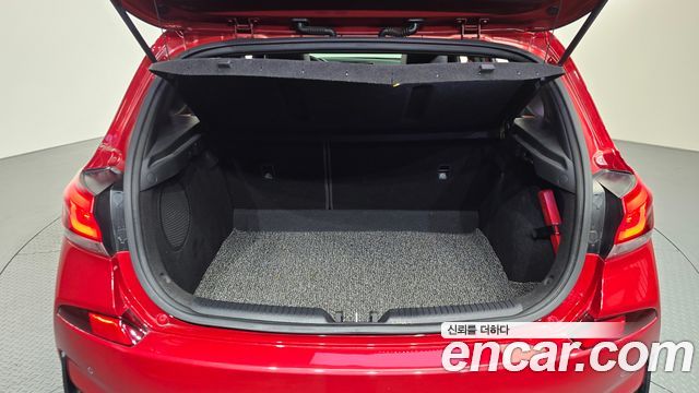 Hyundai i30 2019 — photo 25