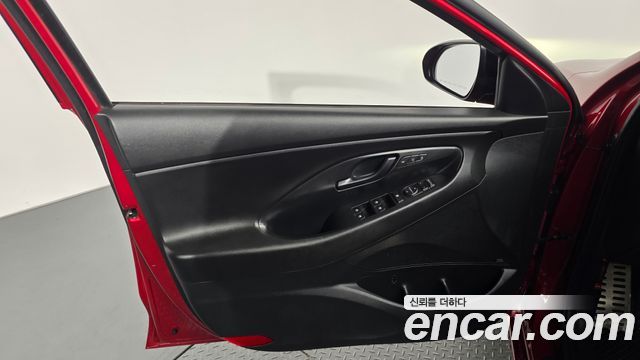 Hyundai i30 2019 — photo 14