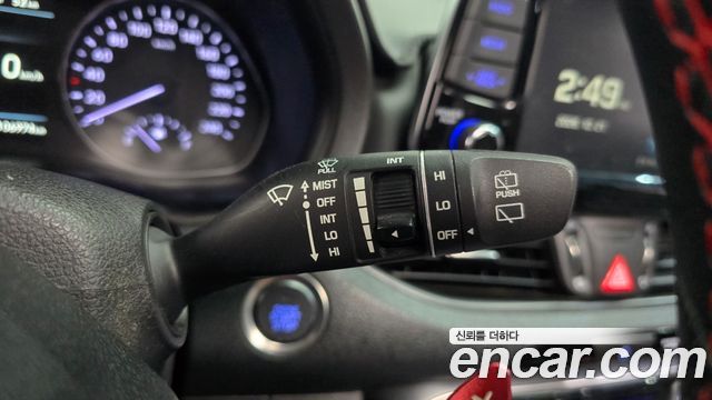 Hyundai i30 2019 — photo 28