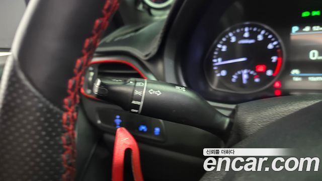 Hyundai i30 2019 — photo 29