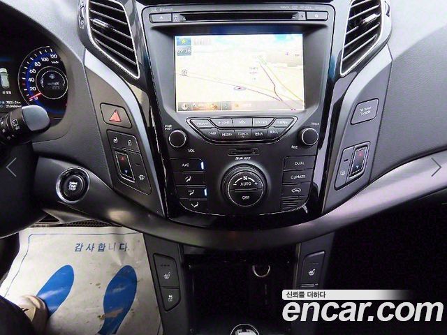 Hyundai i40 2012 — photo 13