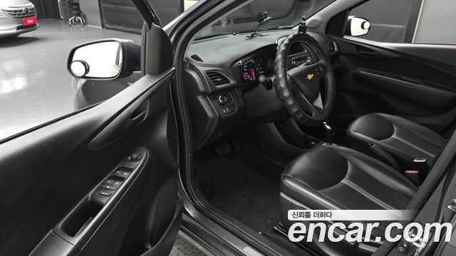 Chevrolet Korea Spark 2022 — photo 13