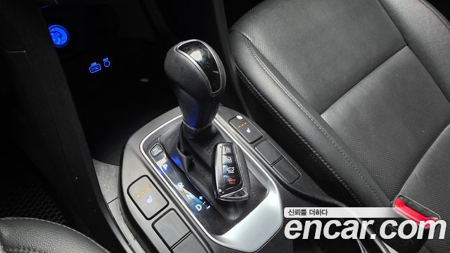 Hyundai Santafe 2016 — photo 9