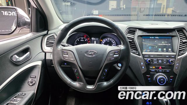 Hyundai Santafe 2016 — photo 13