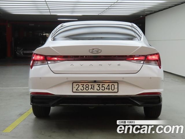 Hyundai AVANTE 2022 — photo 3