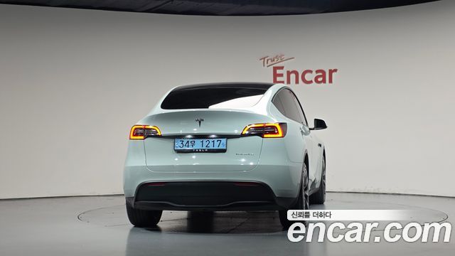 Tesla Model Y 2022 — photo 4