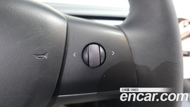 Tesla Model Y 2022 — photo 22