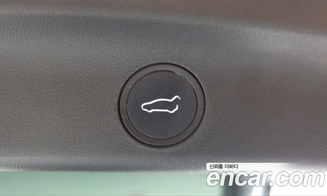 Tesla Model Y 2022 — photo 23