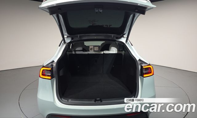 Tesla Model Y 2022 — photo 24